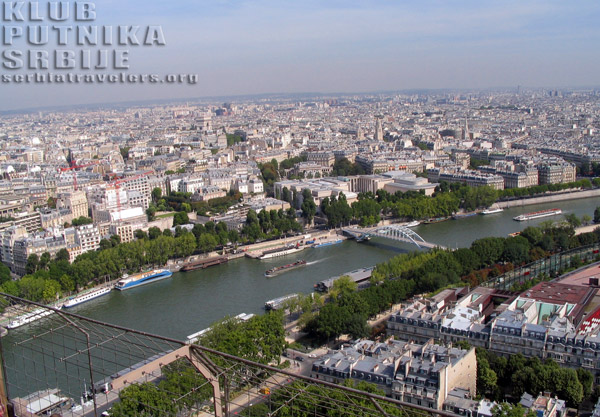 pogled na pariz
