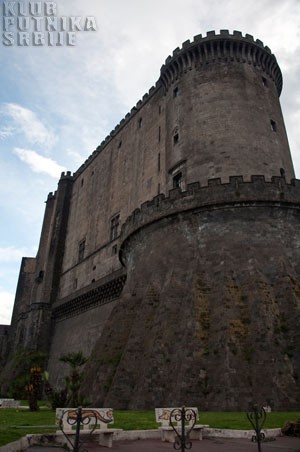 castel nuovo castel nuovo