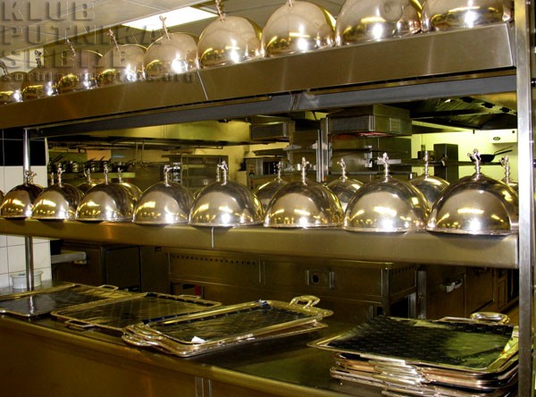 empty kitchen