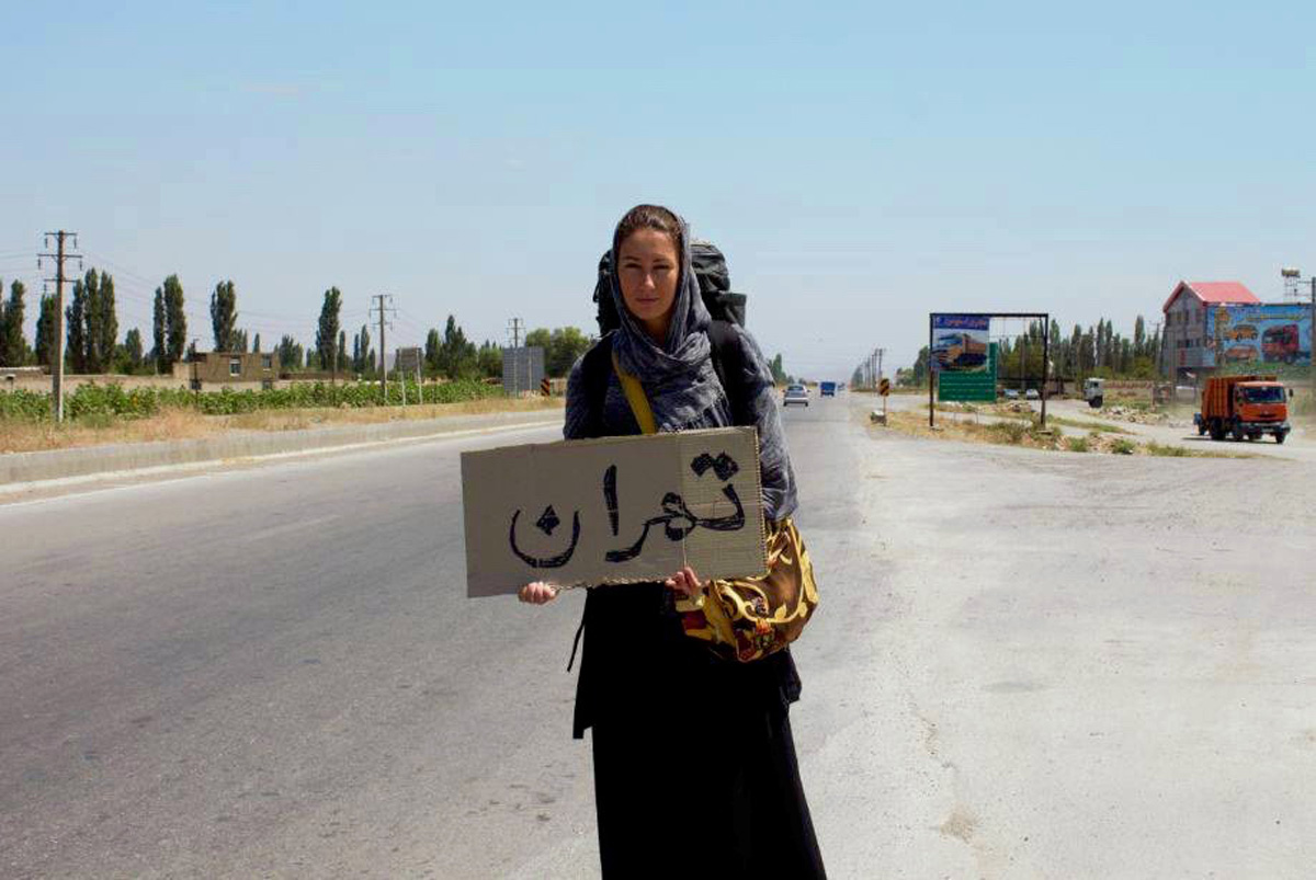 female-hitchhiker-16