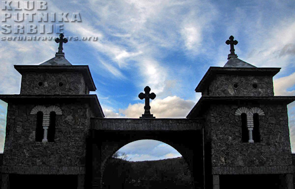 kapija manastira nikolje