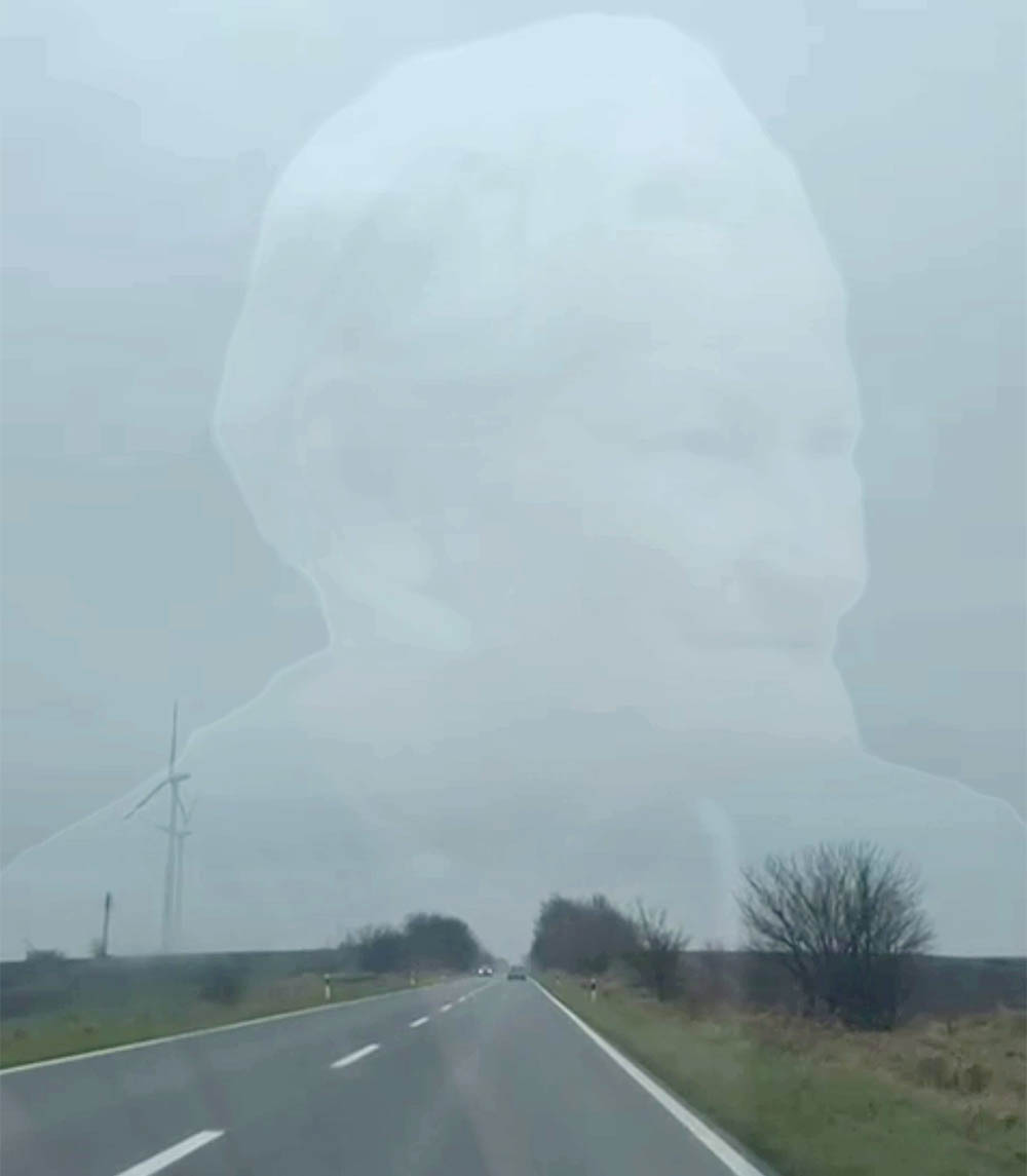 Petsto kilometara jugozapadno