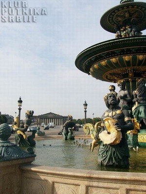 paris fountain