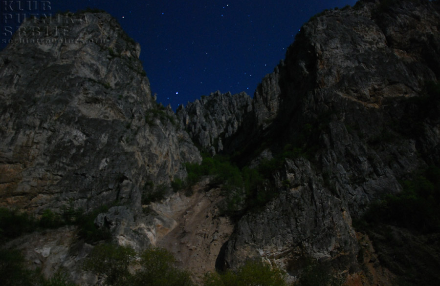 kanjon Jerme, noću