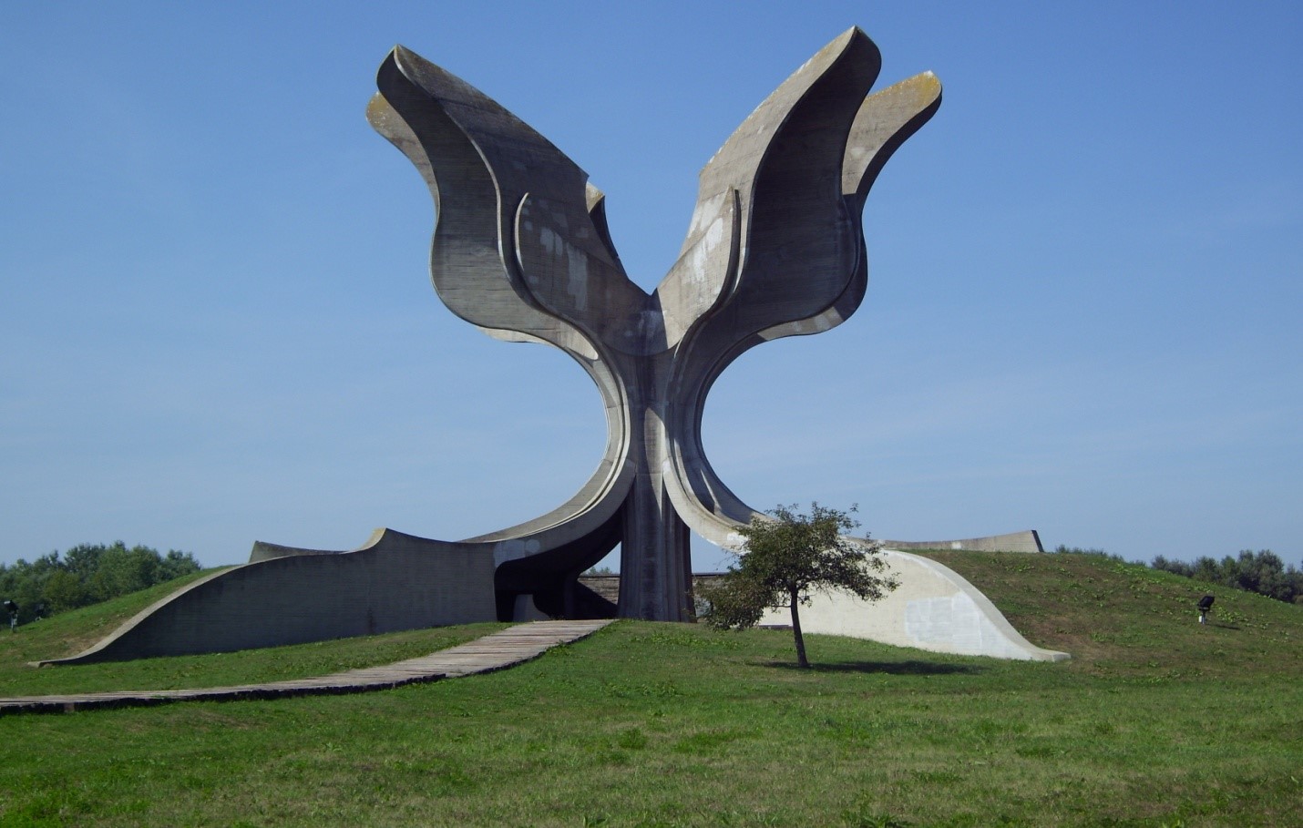 jasenovac monument